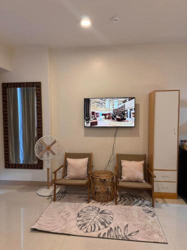 Televisyen dan/atau pusat hiburan di Style 823 Condo - Style Residences SM City Iloilo