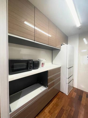 Higashi-Shinjuku apartment