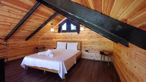 Postel nebo postele na pokoji v ubytování THEA Sapanca Bungalov