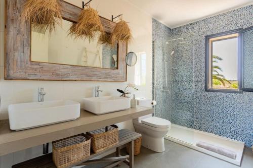 Et badeværelse på Villa Charming House