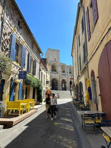 Charmant studio au pied des Arenes de Arles