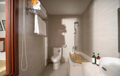Koupelna v ubytování Dao Ngoc Hotel Da Nang