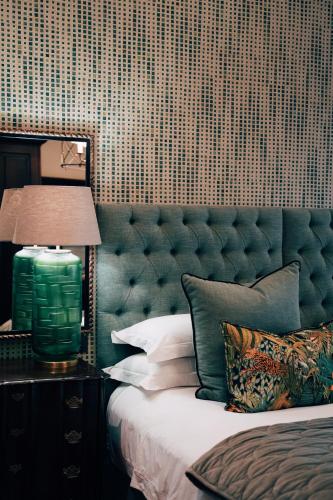 Blackheath Lodge by The Oyster Collectionにあるベッド
