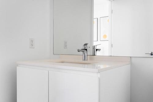 Φωτογραφία από το άλμπουμ του Rincon Hill 1BR w WD Gym Pool nr Tech HQs SFO-780 στο Σαν Φρανσίσκο