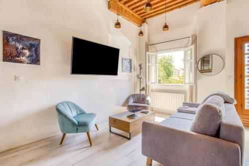 Photo de la galerie de l'établissement Charming 6-Person Apartment Terreaux & Croix Rousse Area, à Lyon