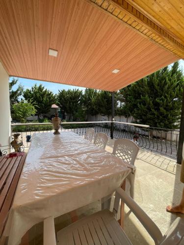 Μπαλκόνι ή βεράντα στο Villa for Cop29