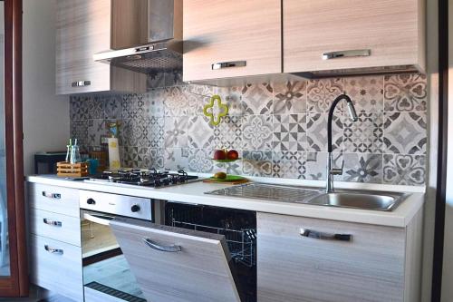 Η κουζίνα ή μικρή κουζίνα στο Residenza i Tulipani