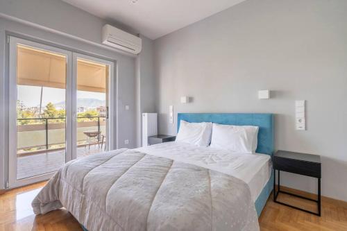 Voula's 2BR Escape Elegant and Stylish Living