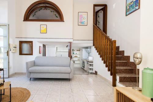 OLIVIERS -Agréable 2 pièces dans maison bourgeoise