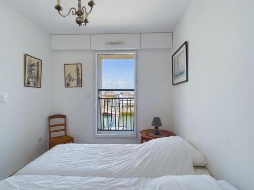 Vue directe port des Sables 4 adultes-2 enfants