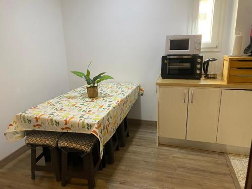 Apartamento Cerca Aeropuerto, FERIA, metro ,bus