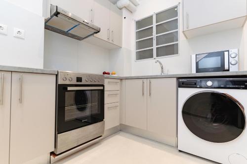 Athens downtown apartment 2bd-2ba1Gbps