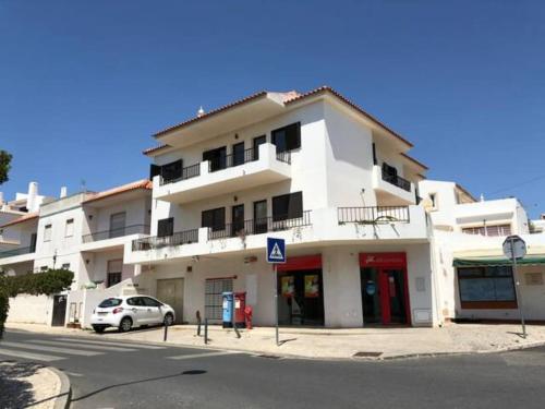 Apart 1 quarto 350m praia Olhos de Água, H