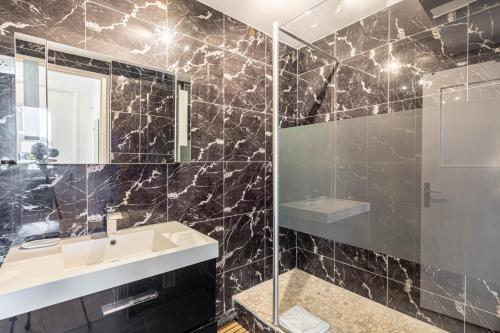 Photo de la galerie de l'établissement GuestReady - Havre de Paix avec Balcon pour 2, à Paris