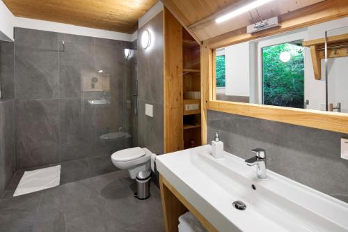 Ένα μπάνιο στο Ferienhaus Das Grosse Paradies