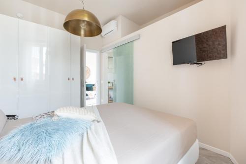 Stylish Studio, Skyline View, Modern Amenities