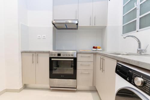 Athens downtown apartment 2bd-2ba1Gbps