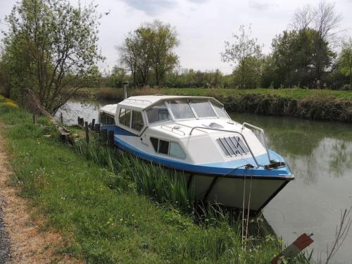 Nuits insolites sur un bateau