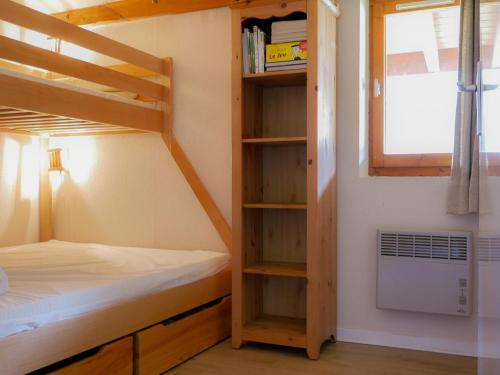 Postel nebo postele na pokoji v ubytování Studio calme avec animaux acceptés à Abondance - FR-1-692-103