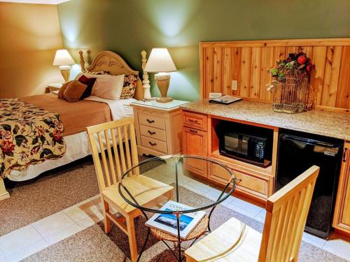 Χώρος καθιστικού στο Springbrook Inn- Springbrook