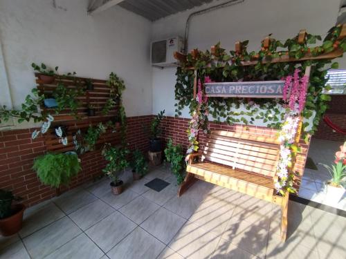 Ein Garten an der Unterkunft Casa de Temporada Preciosa