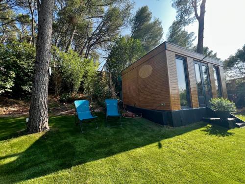 Photo de la galerie de l'établissement Charmant studio Lodge climatisé avec jardin et Vue sur le Pic Saint Loup, à Jacou