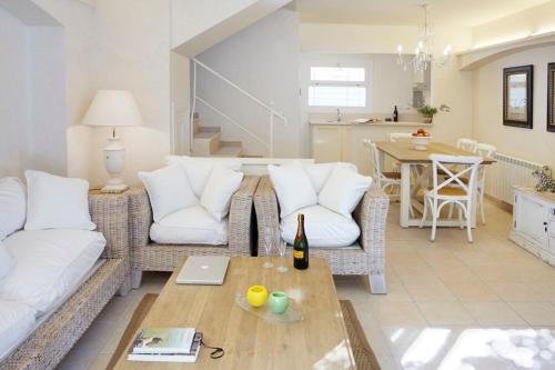 Fotografie z fotogalerie ubytování Villa Sa Calma Beach Sa Riera v destinaci Begur