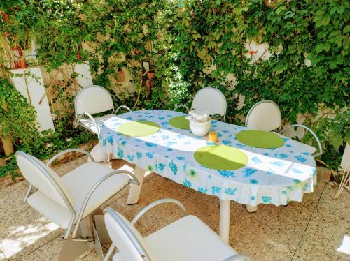 Κήπος έξω από το CHEZ L'HOMME TRANQUILLE
