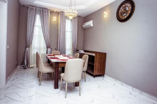 Fotografie z fotogalerie ubytování Whitehall apartment v destinaci Yenagoa