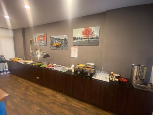 Mad på hotellet eller i nærheden