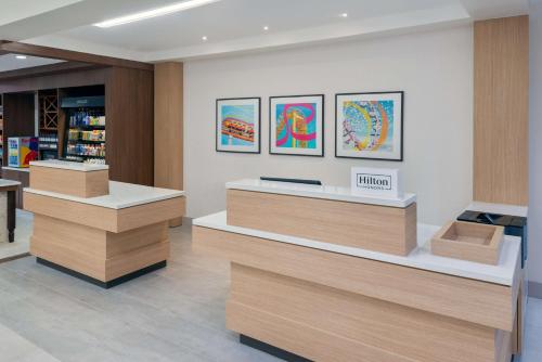 Hilton Garden Inn Orlando International Drive North Image