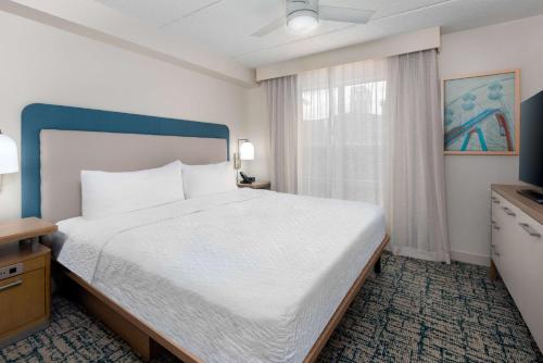 Homewood Suites by Hilton Orlando-Nearest to Universal Studios Image