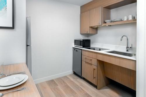 Homewood Suites by Hilton Orlando-Nearest to Universal Studios Image
