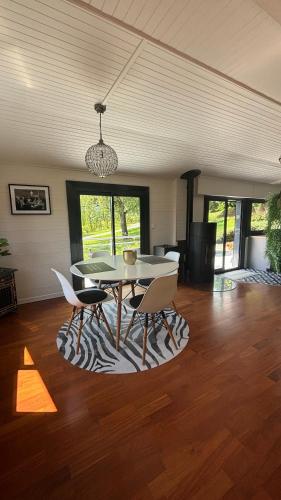 Photo de la galerie de l'établissement Le chalet, à Sciez