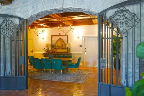 Χώρος καθιστικού στο Perfect Santa Rosa Suite Near Wineries & Downtown!