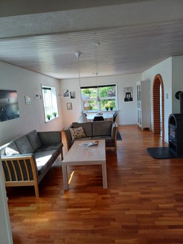 Posezení v ubytování Bjergby Sønderbo feriehus