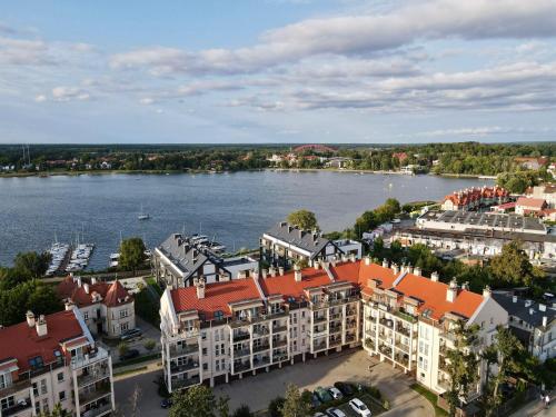 Nad jeziorem apartament