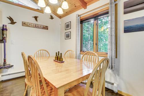 Φωτογραφία από το άλμπουμ του Peaceful Highland Lake Home with Kayaks, Dock Access σε Bridgton