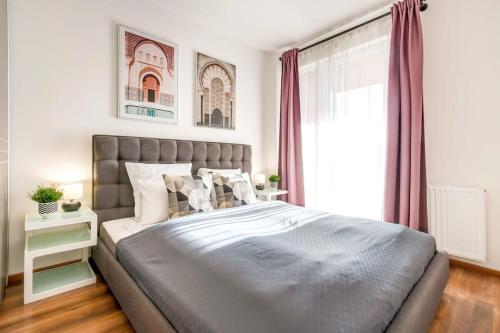 Central - NEW - with Sunny Balcony