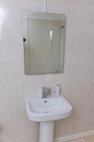 3 Bedroom House Manchester with en-suite Free Wifi and Parking photo 22
