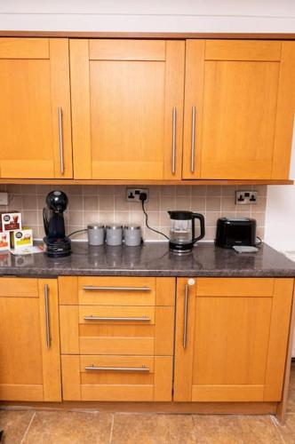 3 Bedroom House Manchester with en-suite Free Wifi and Parking photo 58