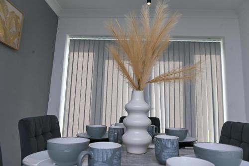 3 Bedroom House Manchester with en-suite Free Wifi and Parking photo 11