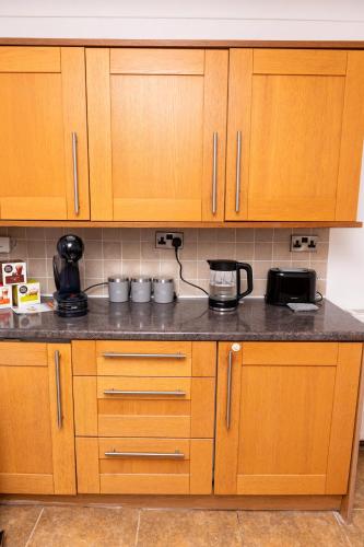 3 Bedroom House Manchester with en-suite Free Wifi and Parking photo 10