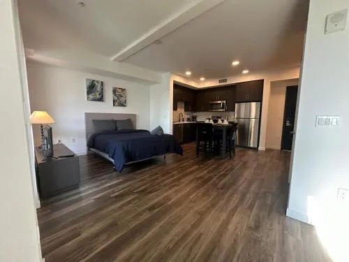Awesome Loft at Hollywood FREE Parking photo 4
