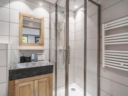 Koupelna v ubytování Grand appartement ski in/ski out pour 10 pers. à Saint Martin de Belleville, WiFi, balcon - FR-1-570-63