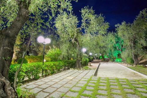Κήπος έξω από το Residence Valleverde