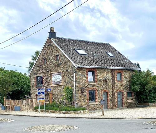 Το κτήριο όπου στεγάζεται  το bed & breakfast