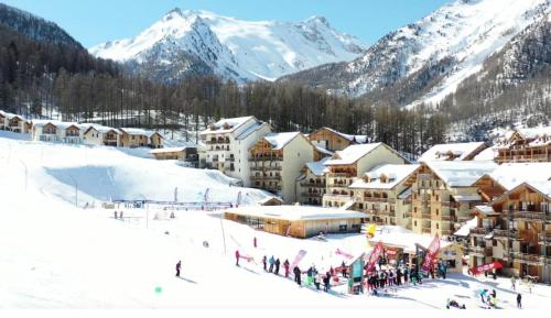 冬のStudio 2/4 Personnes Vue Pistes MAE-0961の様子