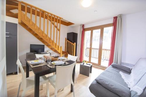 Appartement Duplex 3 Pièces 6 Personnes Vue Pistes MAE-1001