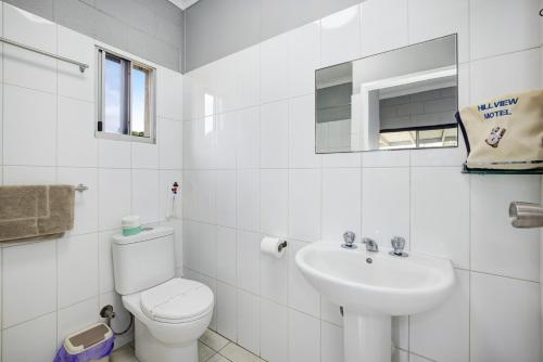 Ένα μπάνιο στο Hillview Motel Charters Towers QLD